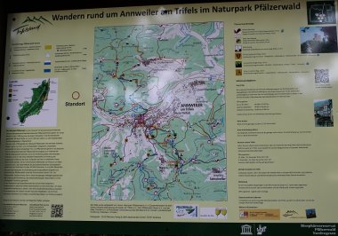 Bild: Portaltafel oberhalb des Kurparks in Annweiler