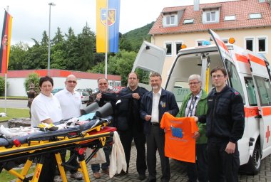 Bild: Neben der Feuerwehr präsentiert sich auch der DRK-Ortsverein Annweiler. 