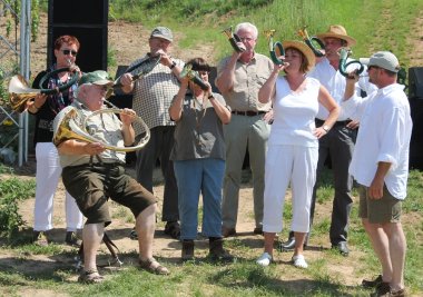 Bild: Die Jagdhornbläsergruppe SÜW.