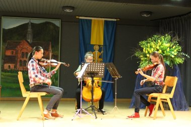 Bild: Streicher-Trio Lanna Betz, Yasmin Betz, Johanna Mähringer.