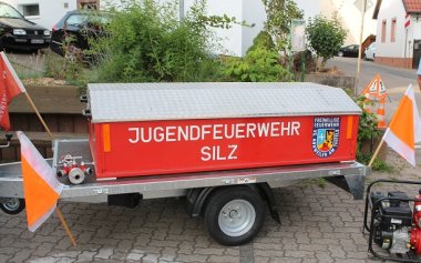 Bild: Der neue Jugendfeuerwehranhänger.