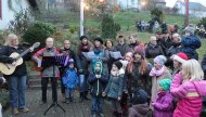 Fröhliche Weihnachtslieder - und alle singen mit.