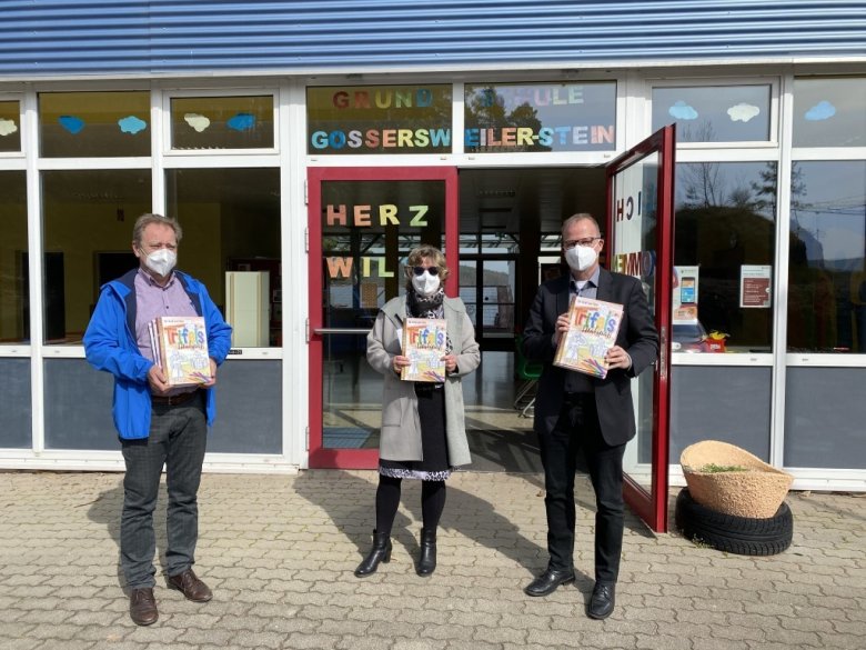 "In Gossersweiler-Stein sind wir mit der Tour gestartet. Herzlichen Dank an Schulleiterin Frau Popp. Die Lage der Schule beeindruckt immer wieder." (Marcus Ehrgott)