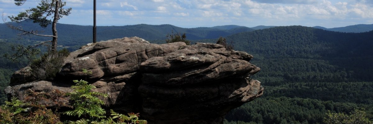 Bild: Engelmannsfelsen bei Gossersweiler-Stein