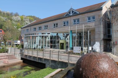 Bild: Rathaus der Verbandsgemeinde Annweiler am Trifels