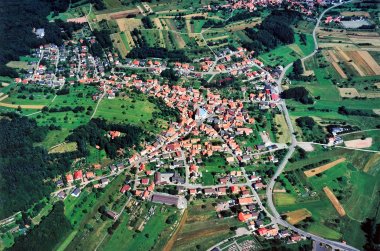 Bild: Luftansicht der Ortsgemeinde Gossersweiler-Stein